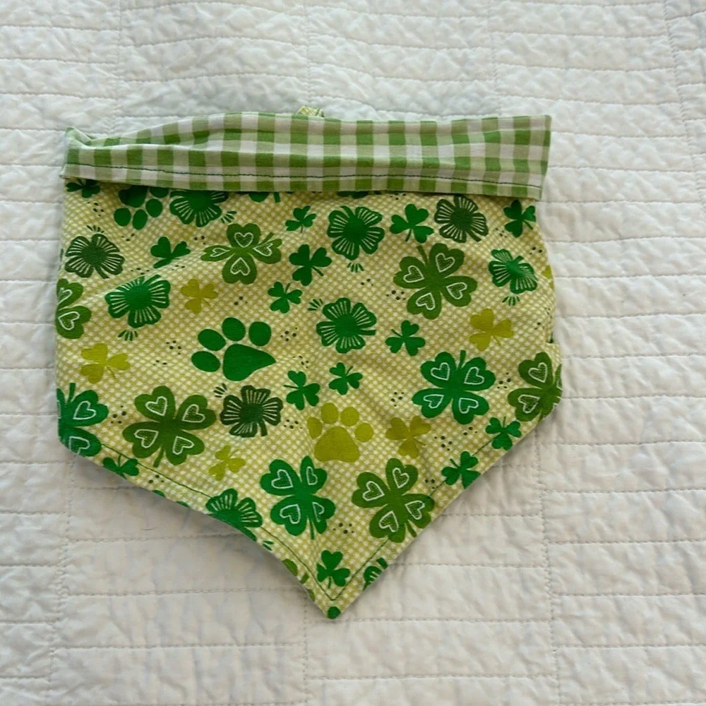 Handmade Reversible St Patricks Day Dog Bandana Shamrock Gingham Green‎ Medium